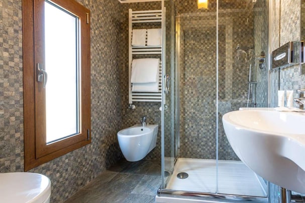 Bathroom - Shower