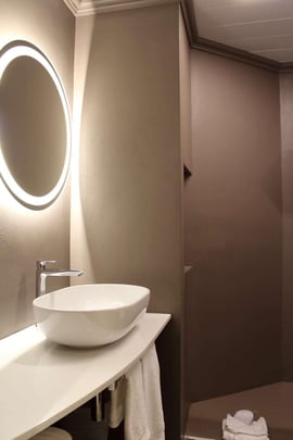 Comfort Guest room bath