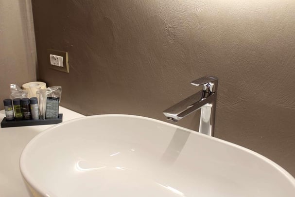 Comfort Guest room bath