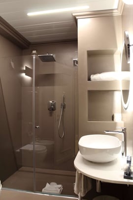 Comfort Guest room bath