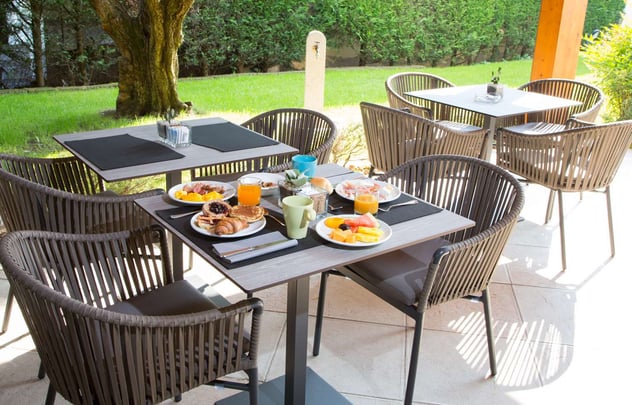 Outdoor Breakfast Area