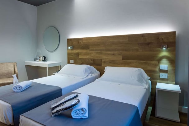 HTurismo twin executive