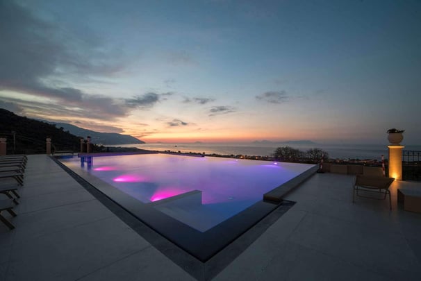 Panoramic Swimming Pool