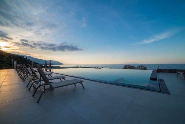 Panoramic Swimming Pool