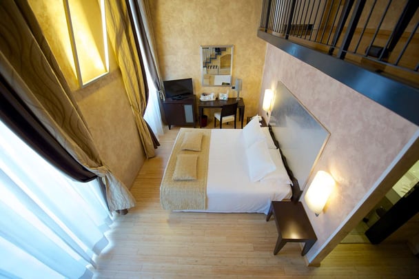 Double Standard Comfort Room