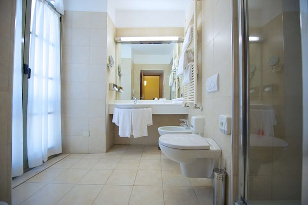 Twin Standard BathRoom