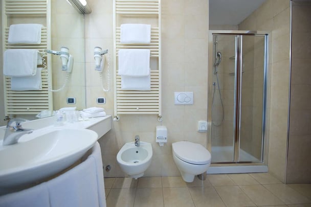 Twin Standard BathRoom