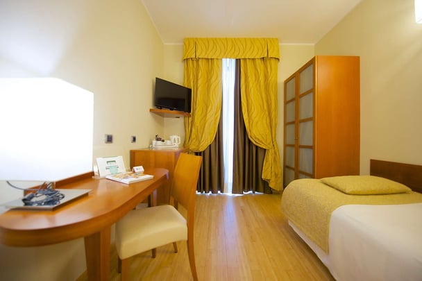 Single Standard Room