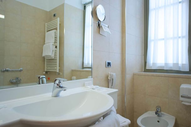 Triple Standard BathRoom