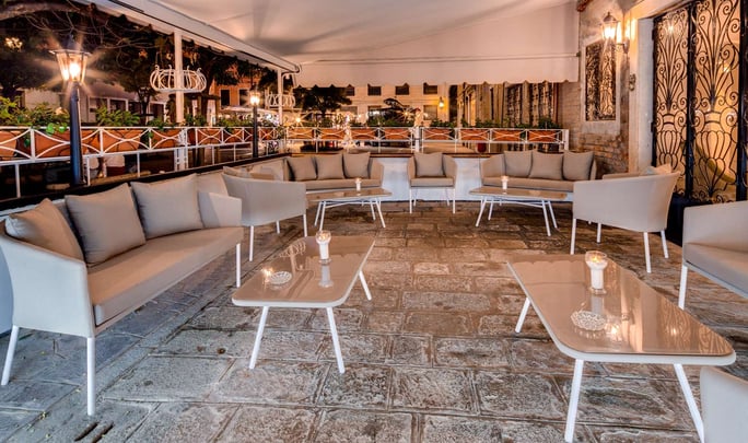 BW Continental Veranda Lounge