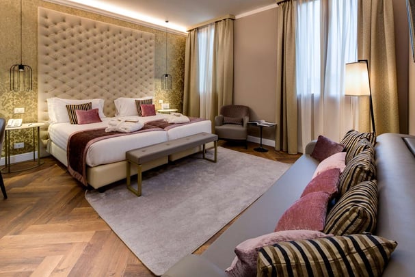 BW Continental Deluxe room with sofabed Canal view