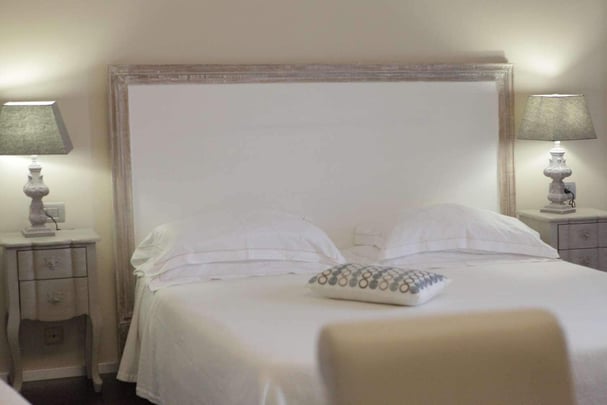 Deluxe Room with One Twin Bed