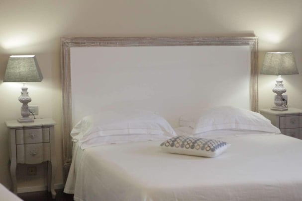 Deluxe Room with One Twin Bed