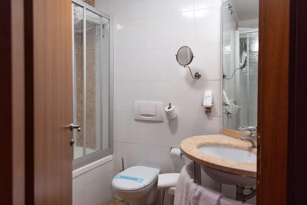 Executive - bathroom