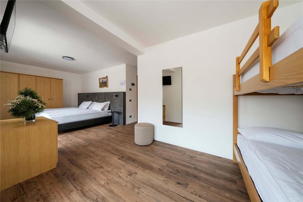 Family room with bunk bed