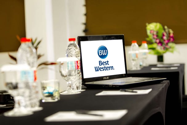 Alamenda Meeting Room