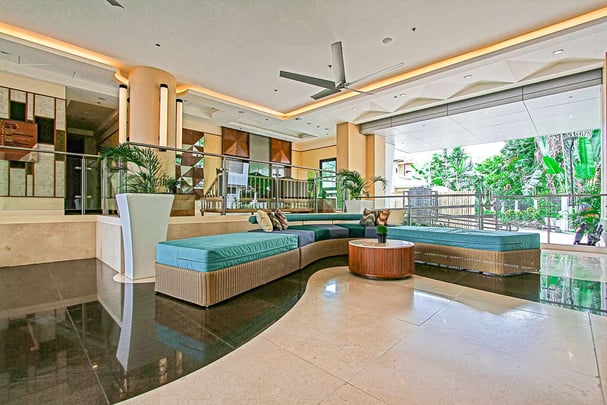 Lobby and Reception Desk