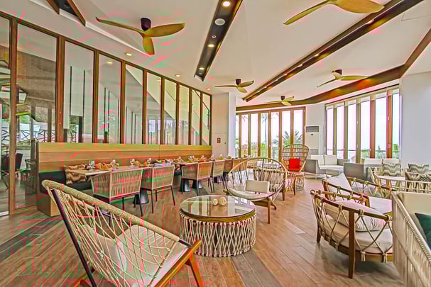 Alon Bar and Cocktail Lounge