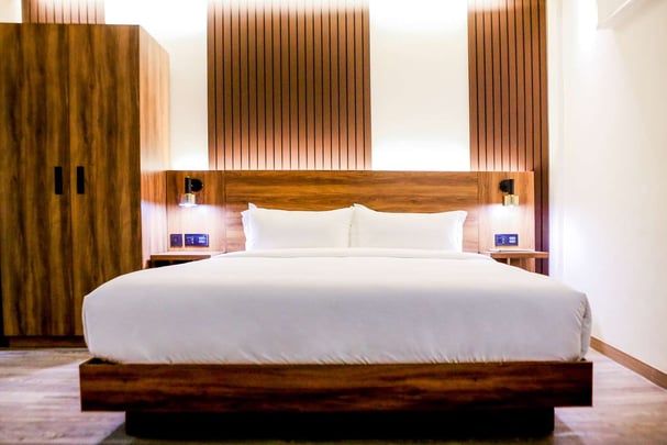 Deluxe Room - King Bed