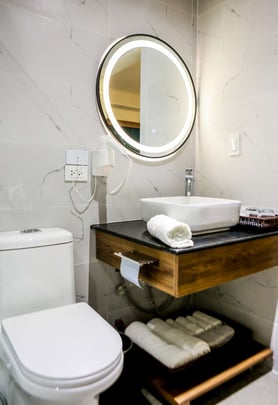 Deluxe Room - Bath