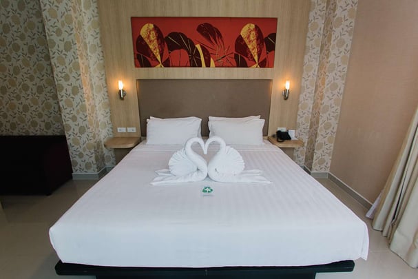 Deluxe Room - King Bed