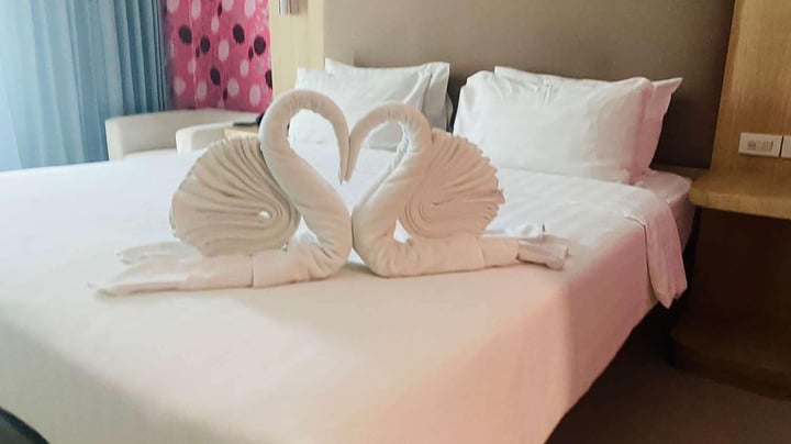 Standard Room - King Bed