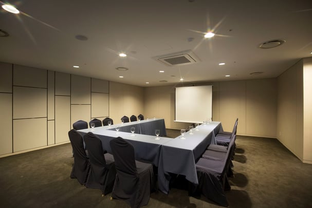 Rose Meeting Room
