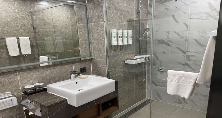 Superior Twin Bathroom