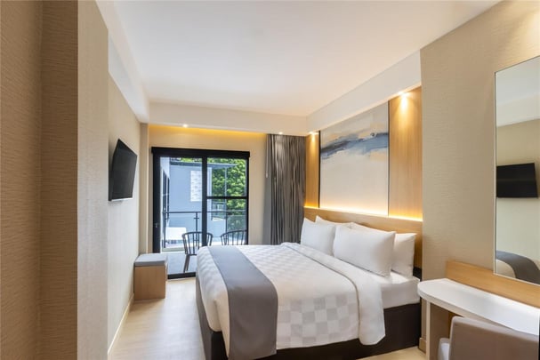 Deluxe Room King Bed