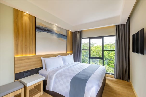 Deluxe Room King Bed