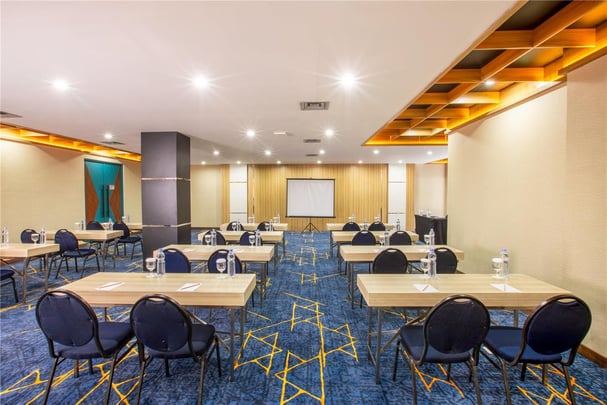 Sapphire Meeting Room