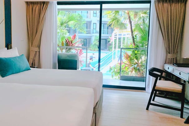 Deluxe Pool Terrace Room Twin Bed