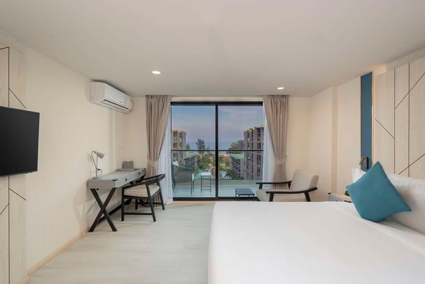 Deluxe Sea View Room King Bed