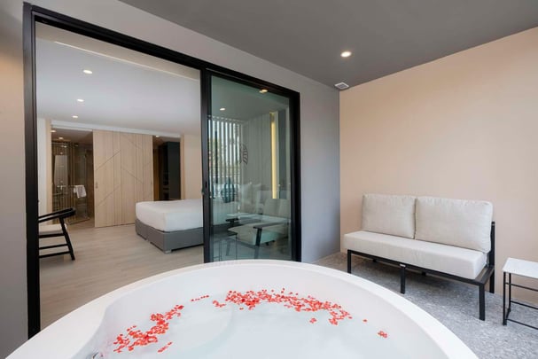 Premium Superior Room King Bed