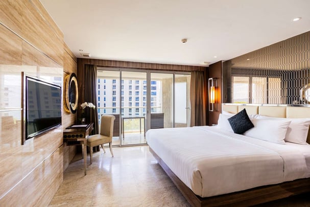 Deluxe Room - King Bed