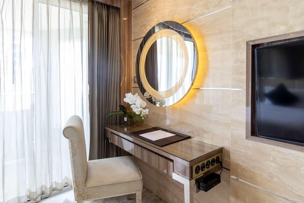 Deluxe Room - Twin Beds