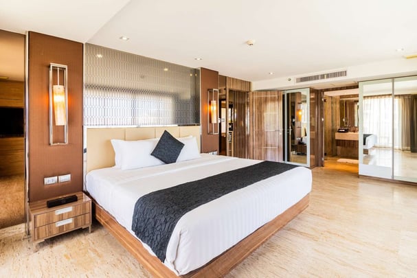 Family Room - city view