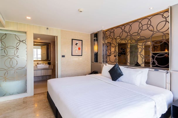 Junior Suite - King Bed