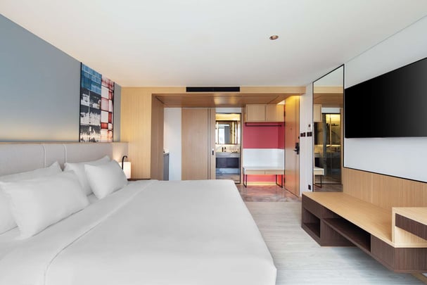 Deluxe Room King Bed