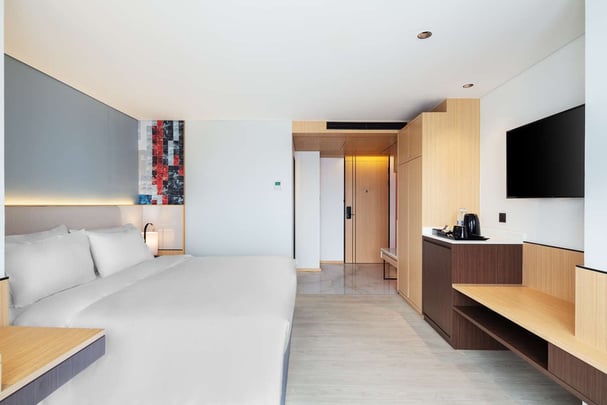 Superior Room King Bed