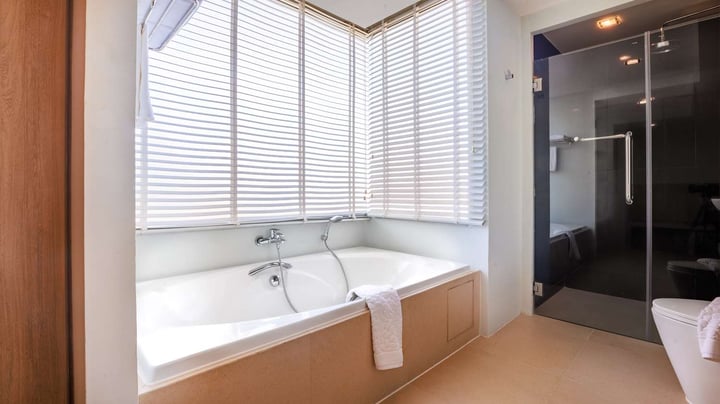 Suite Bath