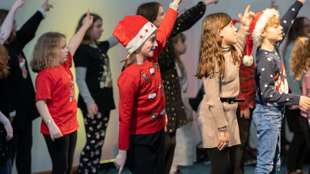 Christmas Presentation and Awards 2023 - Razzamataz Theatre School Dumfries