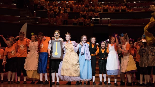 Stagecoach Swansea's Friday School Performance - Stagecoach Swansea