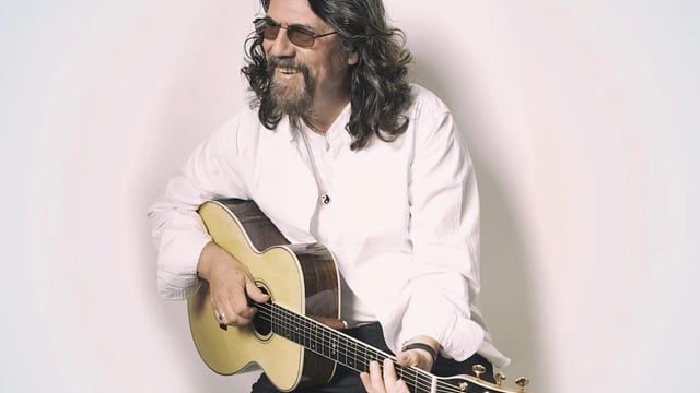 Former ELO2 frontman Phil Bates in Concert - Acoustic Shock Tamworth