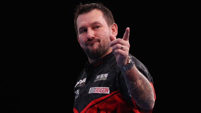 Jonny Clayton Exhibition - BVD Darts