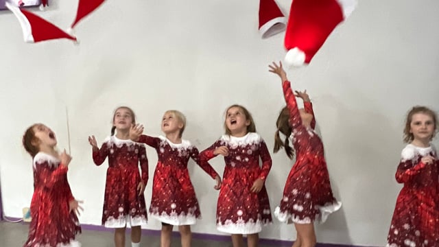 Maclean Scottish Town Dance Centre - Christmas Time