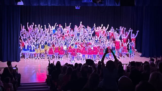 PAAW Christmas Cracker 2025 - Performing Arts Academy Wales
