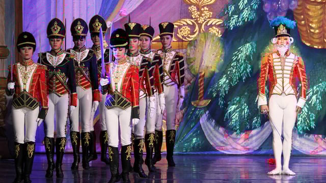 Mini Nutcracker - london ballet school