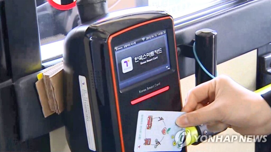 “여보, 이번 달 생활비가 너무 늘었어” … 마트 계산대 앞에서 서민들 ‘한숨만’ 나온다