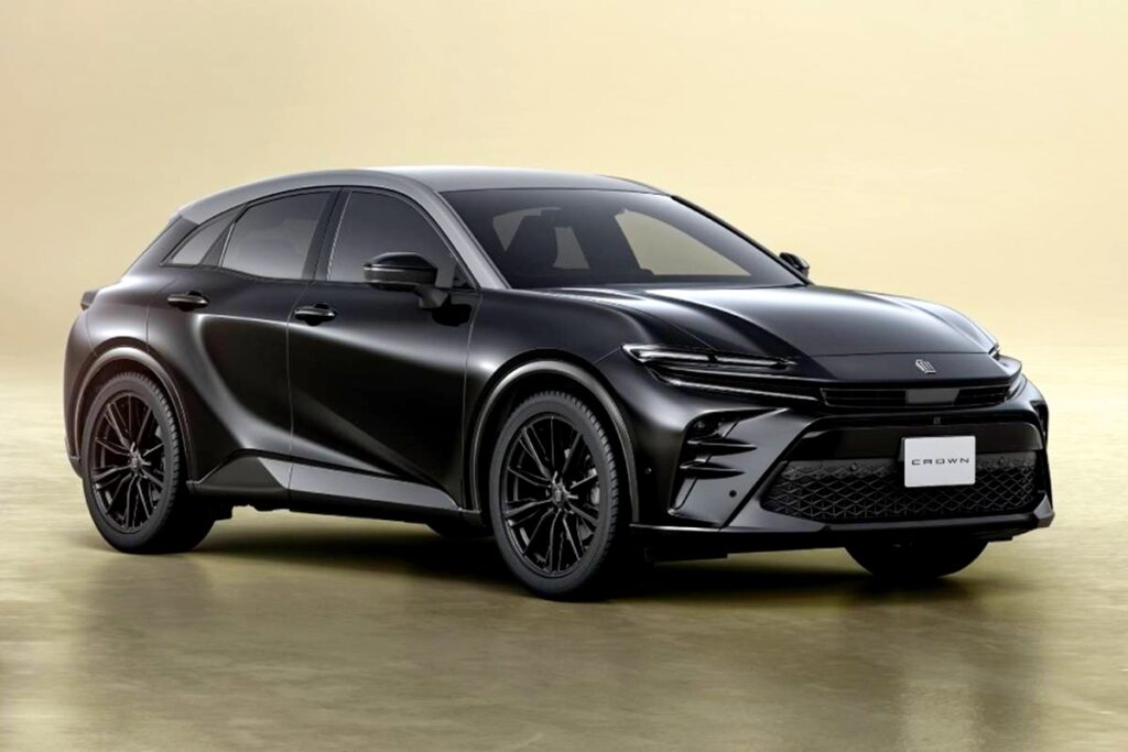 토요타 크라운 실내 공간